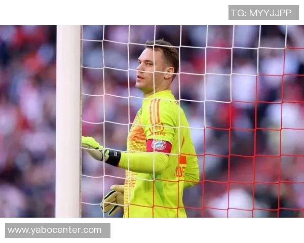 诺伊尔在对阵巴黎的欧冠比赛中展现出色长传能力创下新纪录